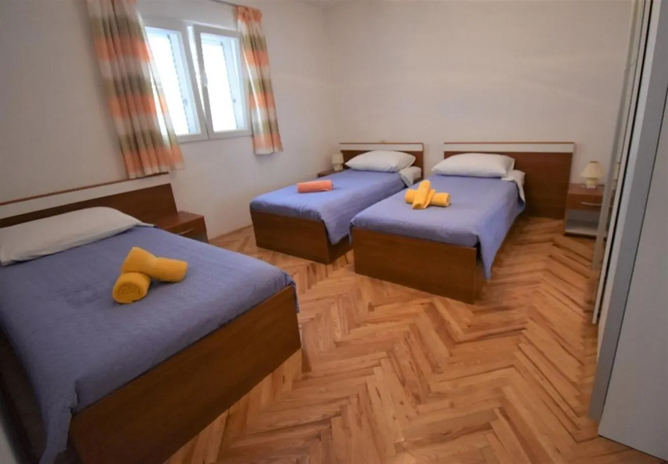 Holiday Home Branka - 80 M From Beach 维尔