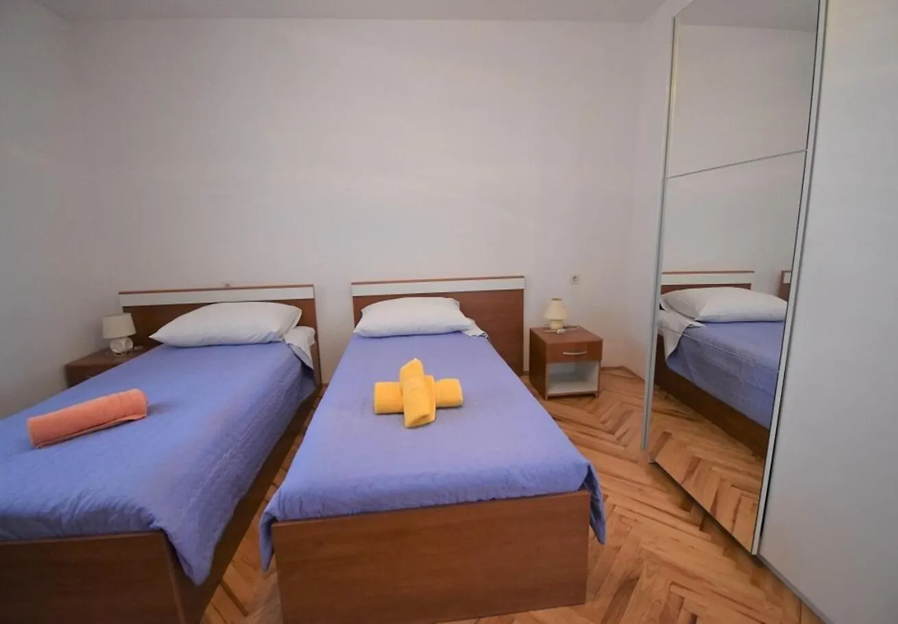 Holiday Home Branka - 80 M From Beach 维尔
